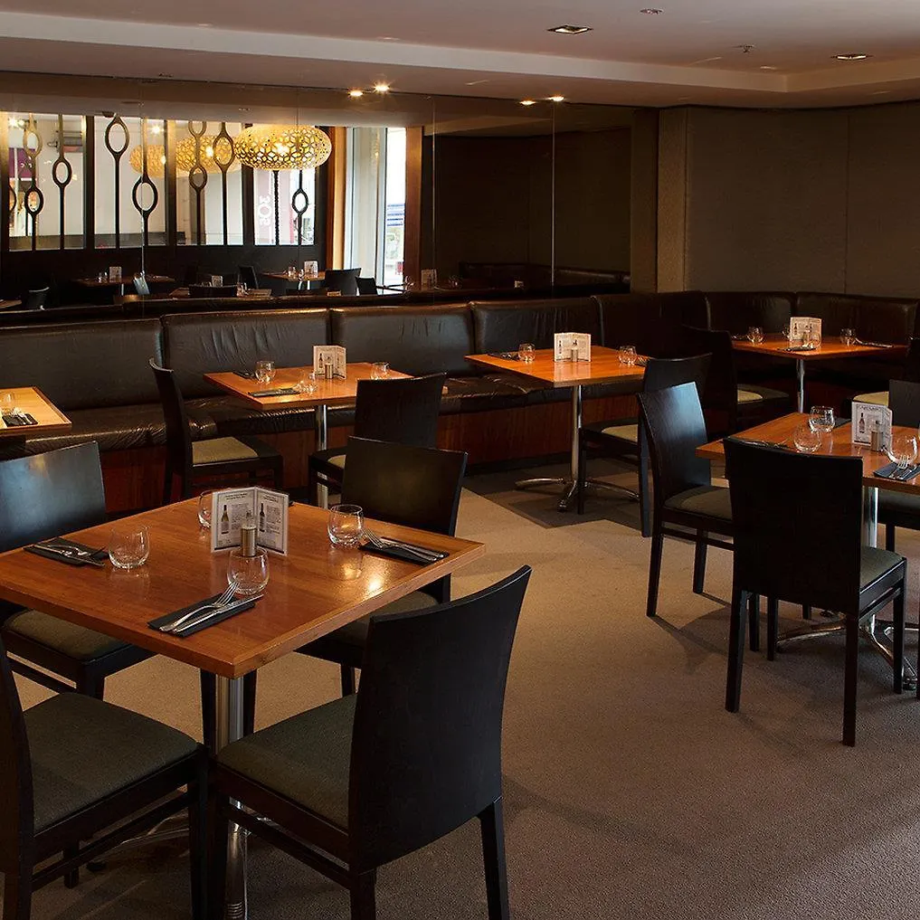 Oaks Perth Hotel 4*,  Australia