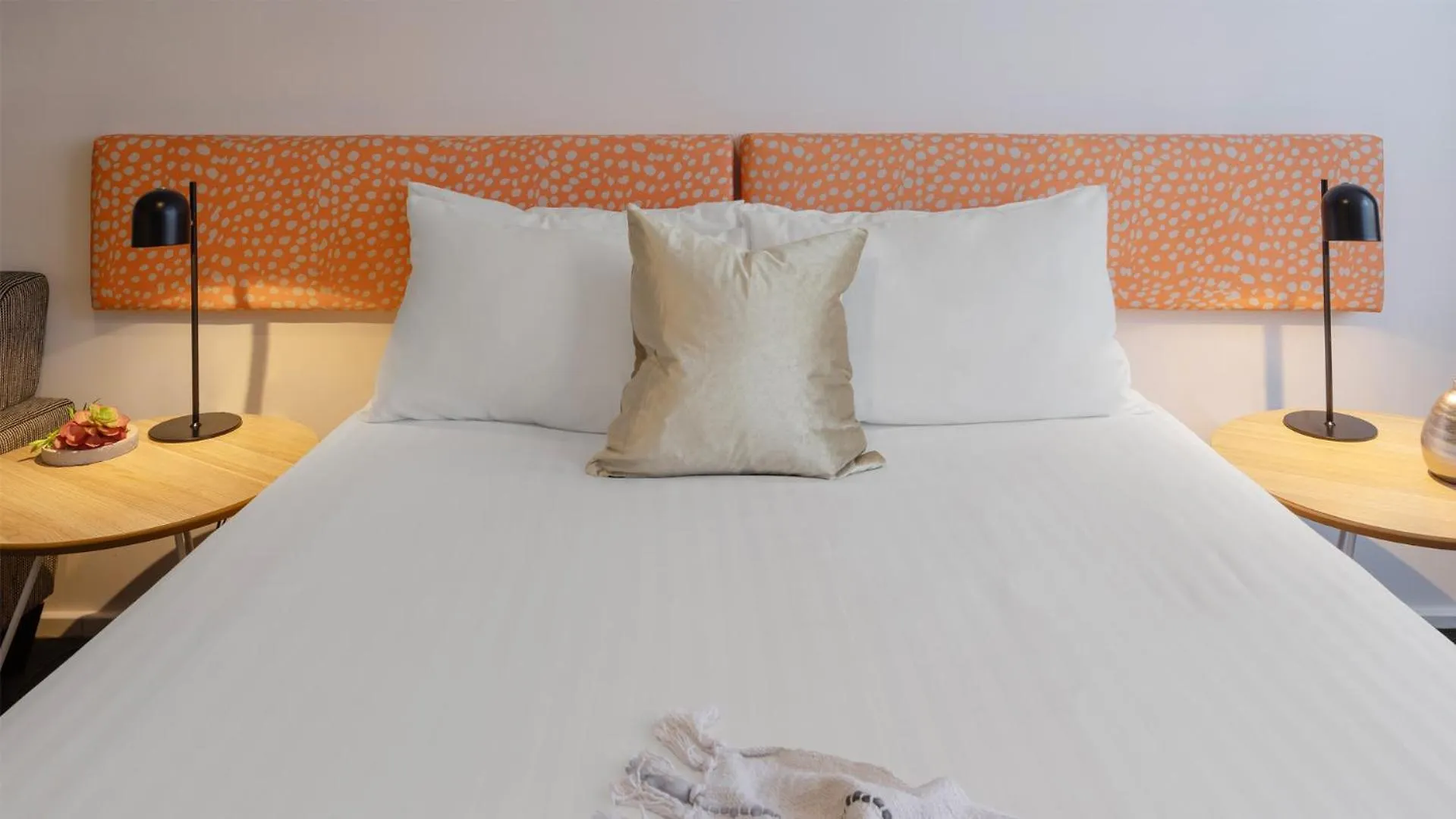 Oaks Perth Hotel 4*,  Australia