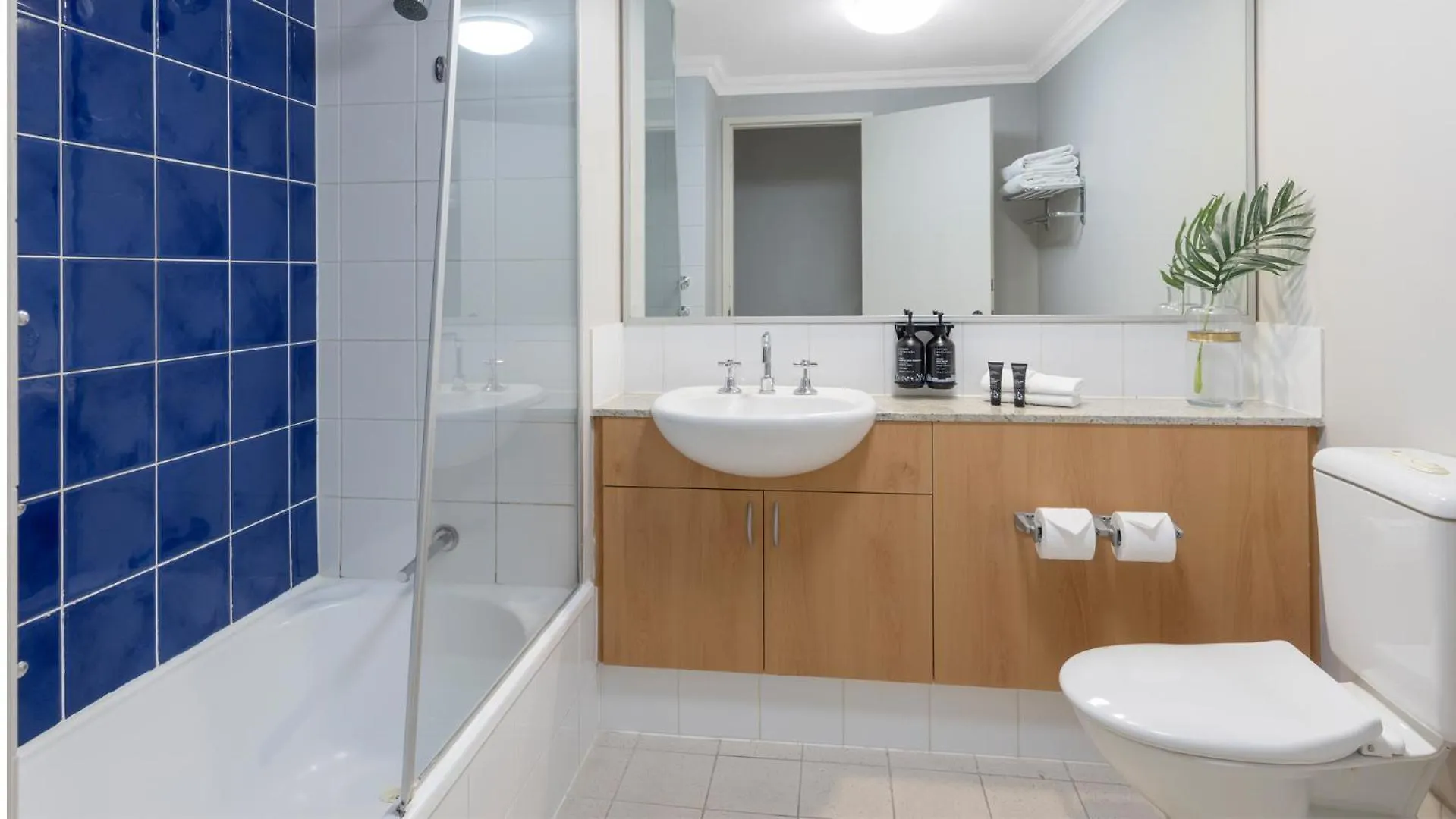 Oaks Perth Hotel Australia