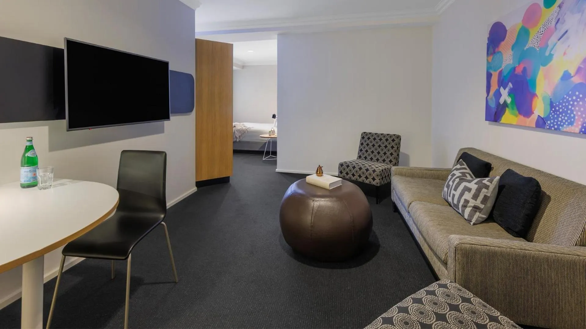 Oaks Perth Hotel 4*,  Australia