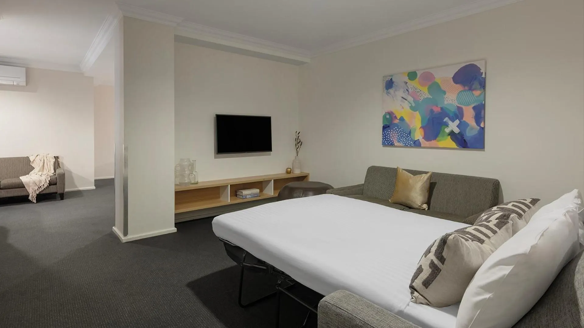 Oaks Perth Hotel