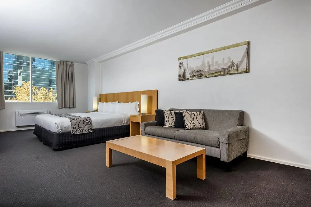 Oaks Perth Hotel 4*,