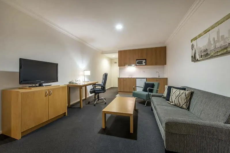 Oaks Perth Hotel
