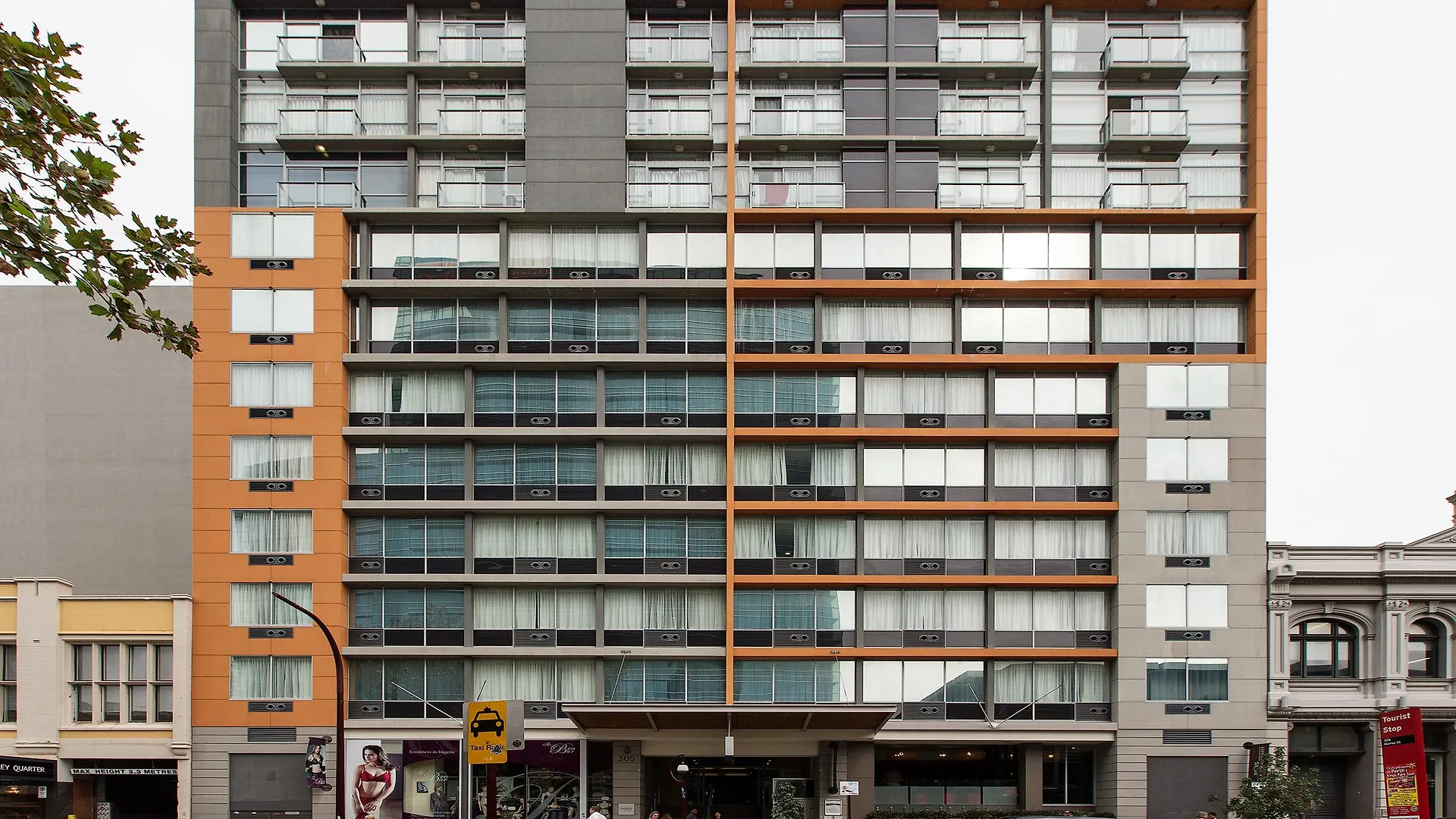 ****  Oaks Perth Hotel Australia
