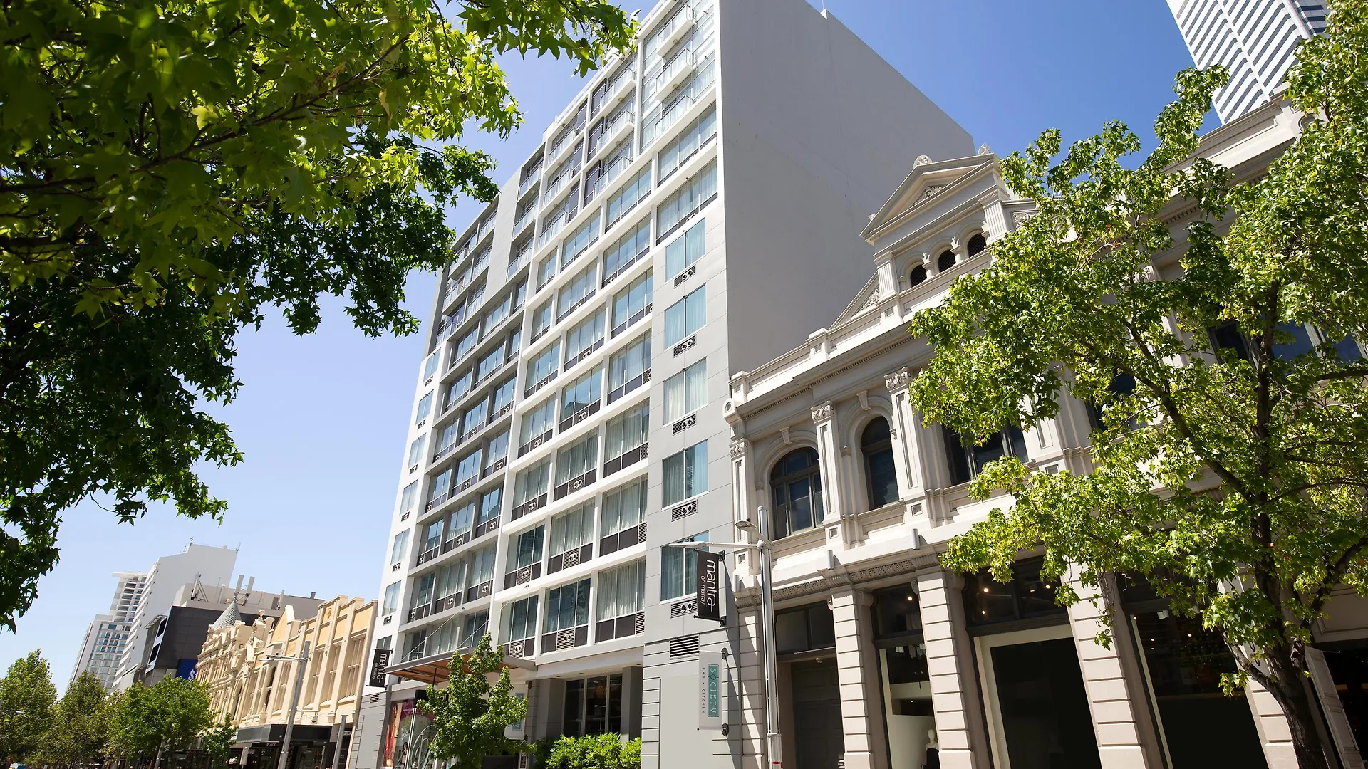 Oaks Perth Hotel