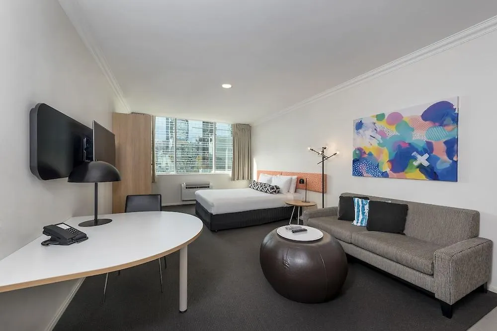 Oaks Perth Hotel